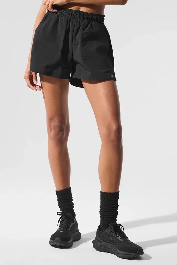 Alumni Shorts - Noir