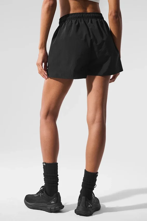 Alumni Shorts - Noir