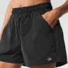 Alumni Shorts - Noir