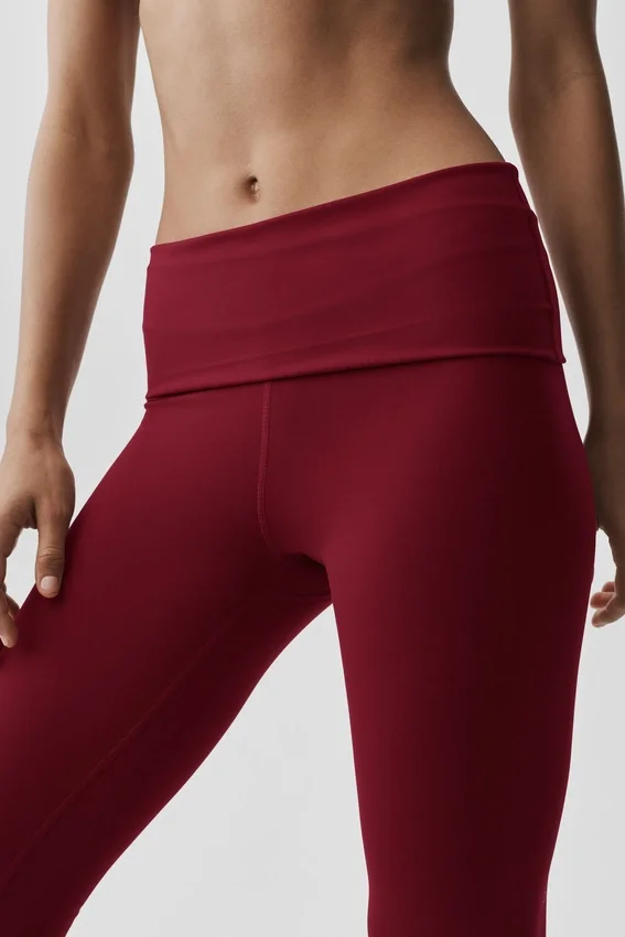 Capri Alo Softsculpt taille basse à revers – Rouge Summer Romance