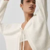 Cardigan noué « New Class » en laine et cachemire – Ivoire