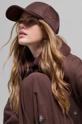 Casquette « Off-Duty » en satin – Brownstone