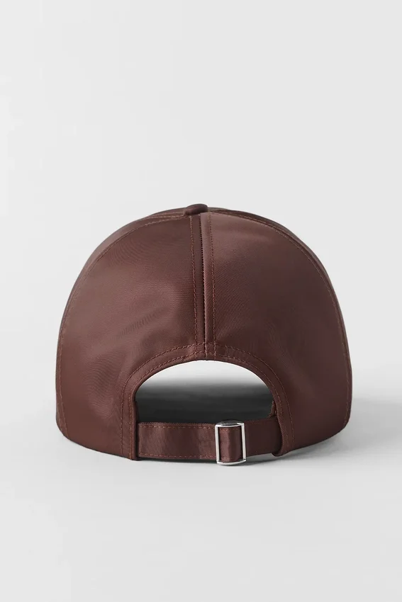 Casquette « Off-Duty » en satin - Brownstone