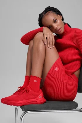 Chaussettes pour femme à bordure festonnée – Rouge vif
