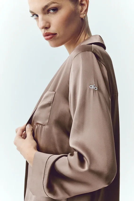Chemise boutonnée en soie lumineuse - Cacao alpin