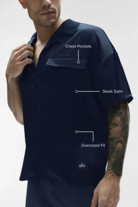 Chemise boutonnée à manches courtes Satin Horizon – Bleu marine