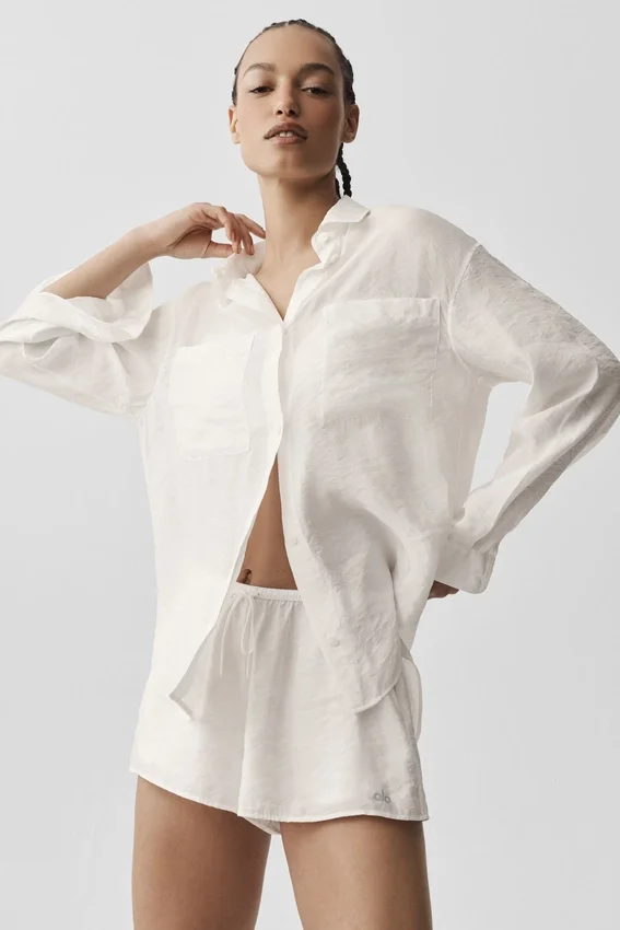 Chemise à manches longues semi-transparente « Golden Hour » à boutons – Ivoire