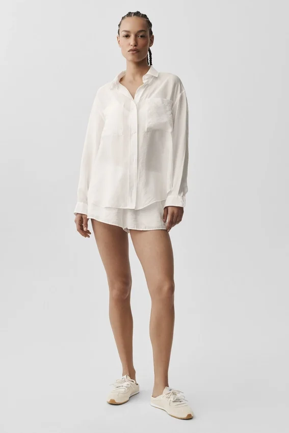 Chemise à manches longues semi-transparente « Golden Hour » à boutons – Ivoire