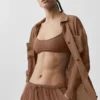 Chemise à manches longues semi-transparente « Golden Hour » à boutons – Marron « Sun Kissed »