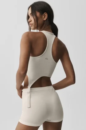 Débardeur Revelation en tissu côtelé Ribbed Alosoft – Oat Milk