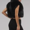 Gilet court en fausse fourrure somptueuse - Noir