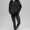 Grande veste en simili-mouton - Noir