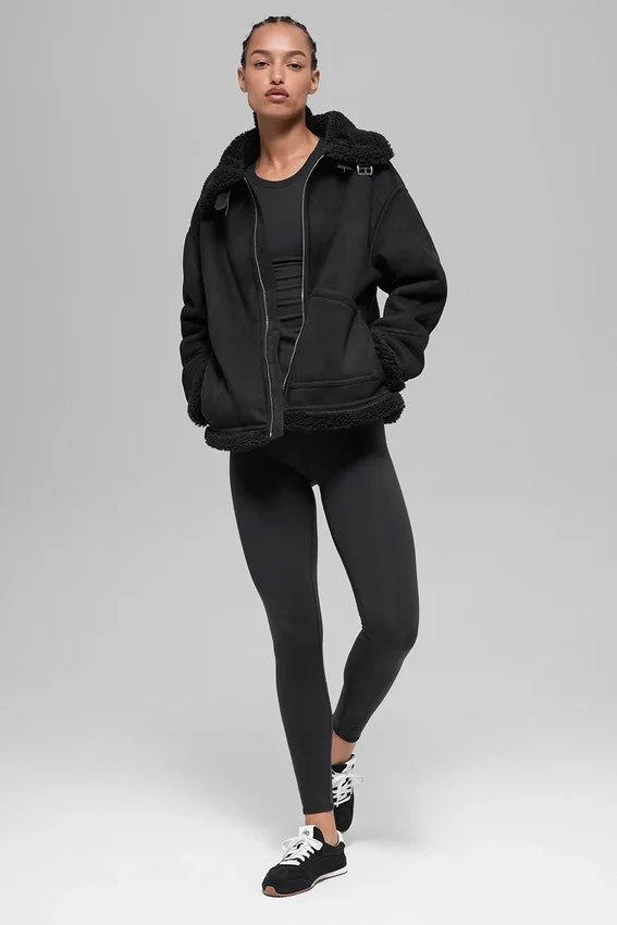 Grande veste en simili-mouton - Noir