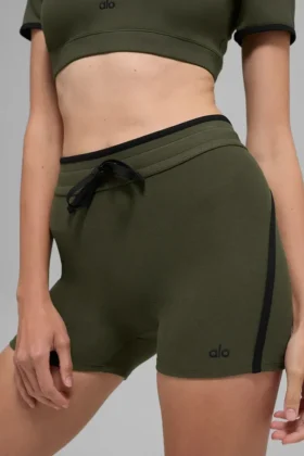 High-Waist Airbrush Short de course 4″ – Vert olive/Noir