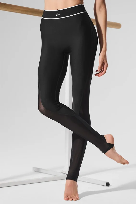 High-Waist Airlift Darling Stirrup Legging – Noir