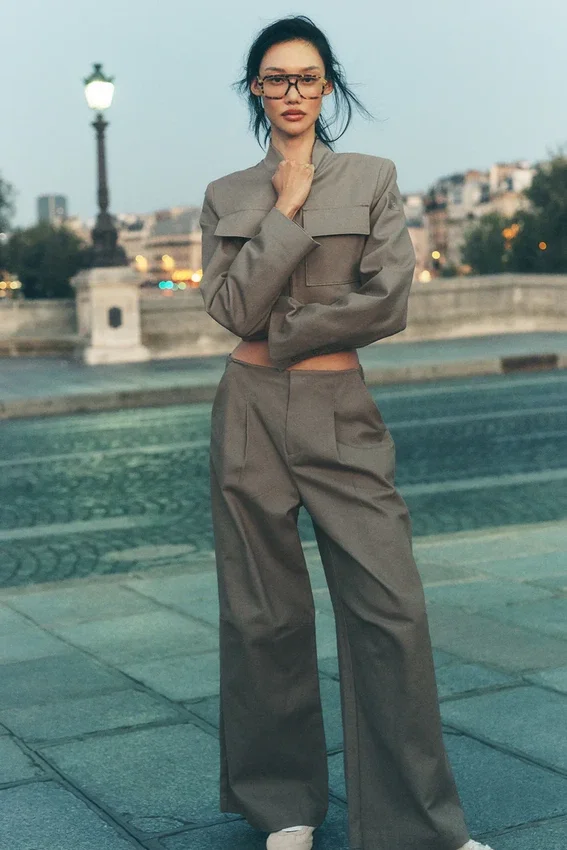 High-Waist Main Character Wide Leg Trouser – Couleur « Light Cocoa »