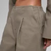 High-Waist Main Character Wide Leg Trouser – Couleur « Light Cocoa »