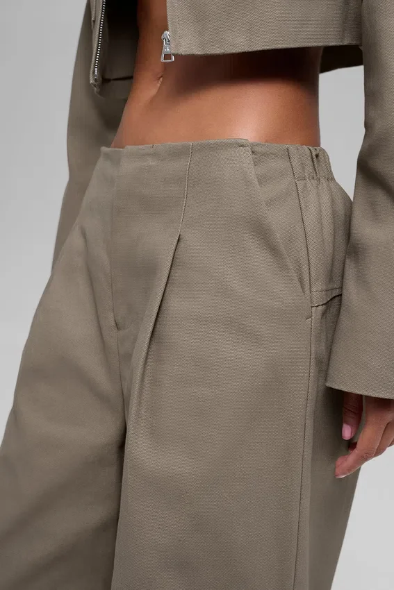 High-Waist Main Character Wide Leg Trouser – Couleur « Light Cocoa »