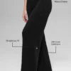 High-Waist New Class Wide Leg Pant en laine et cachemire – Noir