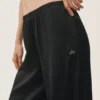 High-Waist Radiance pant en mélange de soie – Noir