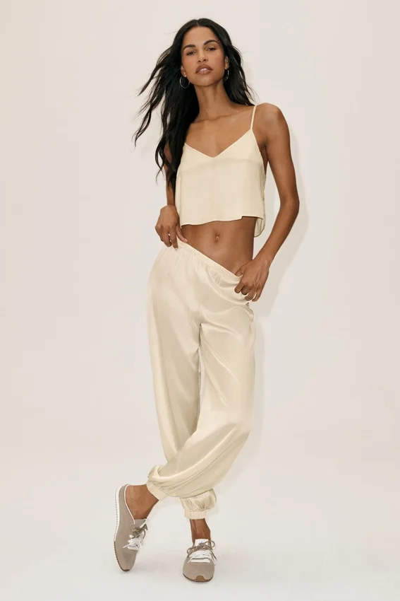 High-Waist Radiance Pantalon en mélange de soie – Beige sable