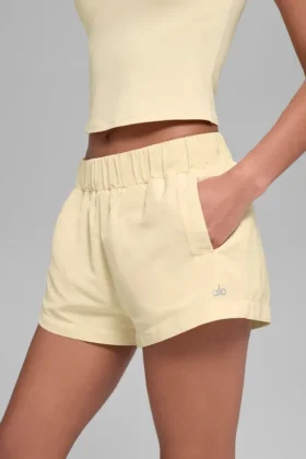 High-Waist Socialite Shorts – Jaune Candlelight