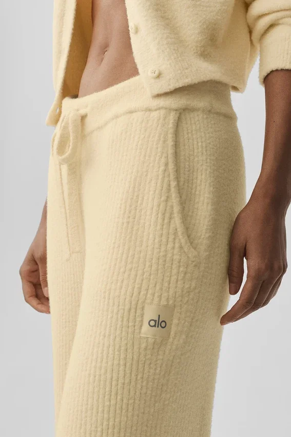High-Waist Wide Leg Pant « Snuggle up Sweater » – Jaune bougie