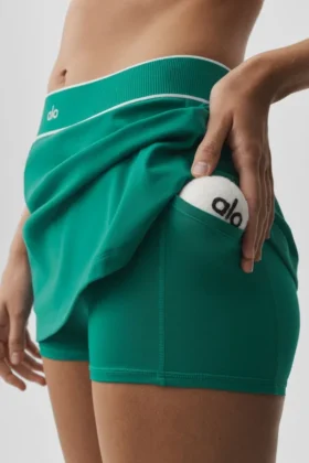 Jupe de tennis Alo Softsculpt « Amp It up » – Emerald Isle