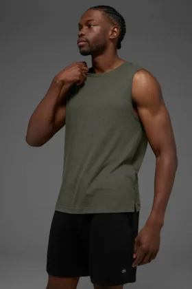 Le débardeur Triumph Muscle – Vert furtif