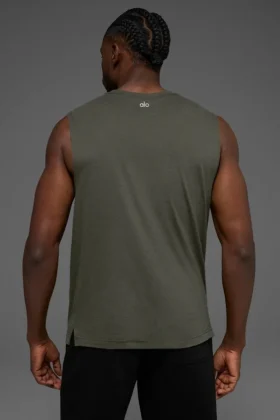 Le débardeur Triumph Muscle – Vert furtif