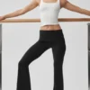 Legging évasé 7/8 à ourlet rabattu Alo Softsculpt - Noir
