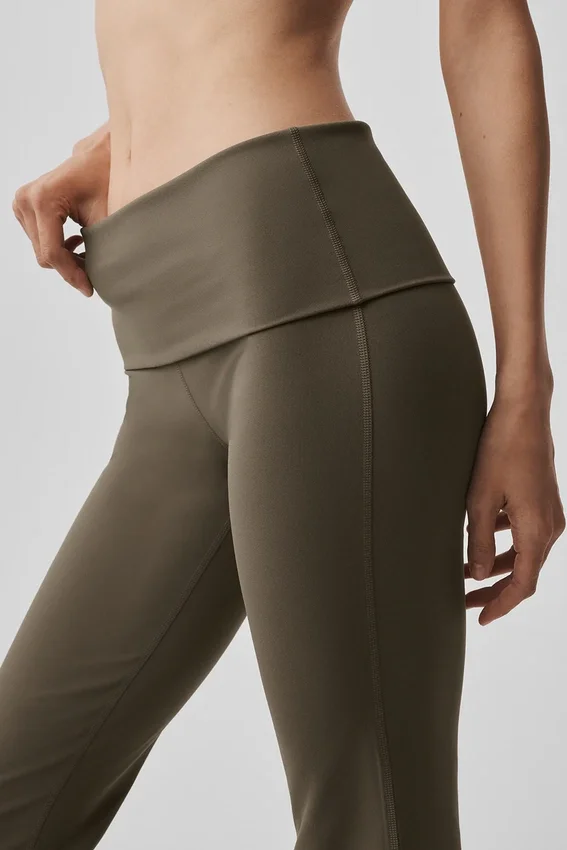 Legging évasé 7/8 à ourlet rabattu Alo Softsculpt - Olive Tree