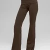 Legging évasé à ourlet rabattu Alo Softsculpt - Espresso