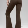 Legging évasé à revers 7/8 Alo Softsculpt - Espresso