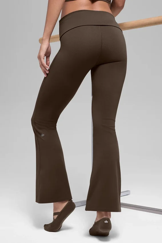 Legging évasé à revers 7/8 Alo Softsculpt - Espresso