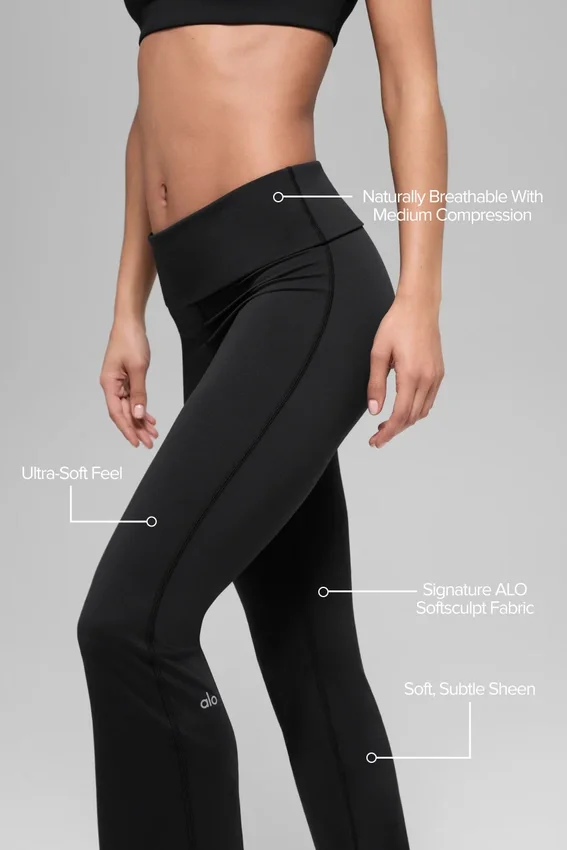 Legging évasé à taille rabattable Alo Softsculpt – Noir