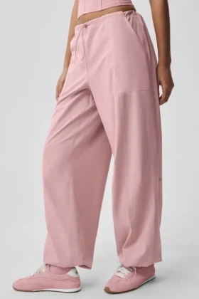 Pantalon cargo Megastar taille basse – Rose vintage