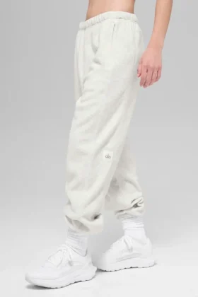 Pantalon de jogging Retreat High-Waist en polaire – Gris chiné blanc