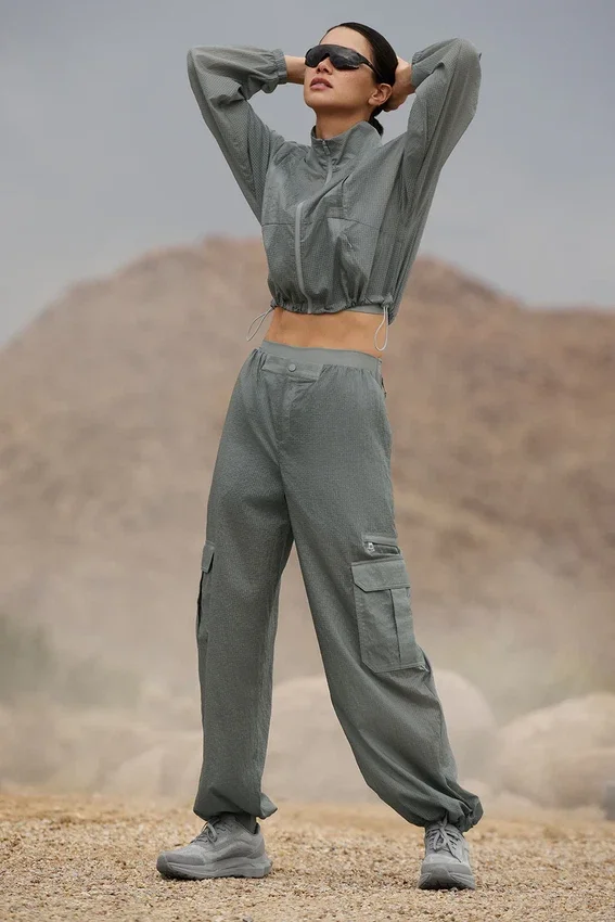 Pantalon de jogging Sheer Game Time à jambes larges - Gris lunaire