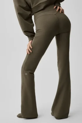 Pantalon de jogging Sway à coupe évasée – Olive Tree
