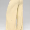 Pantalon droit Dreamlight à taille mi-haute – Jaune bougie