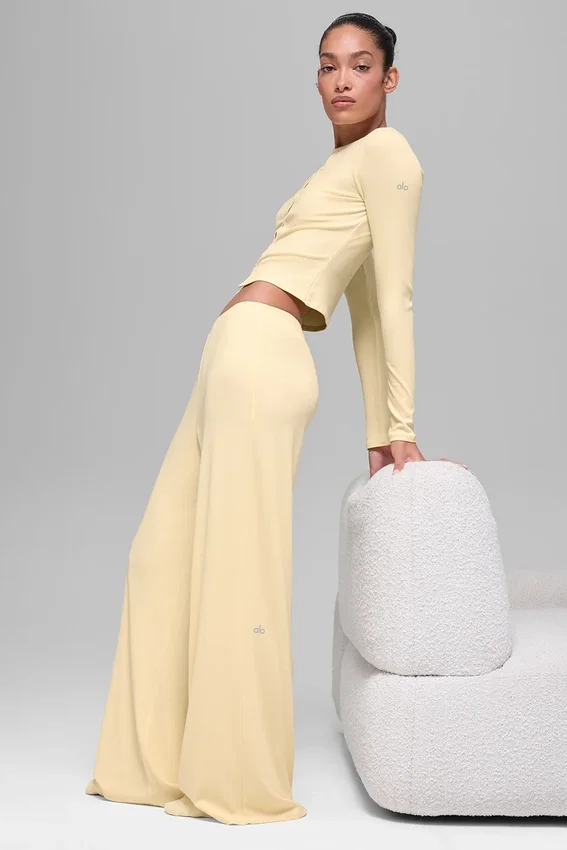 Pantalon droit Dreamlight à taille mi-haute – Jaune bougie