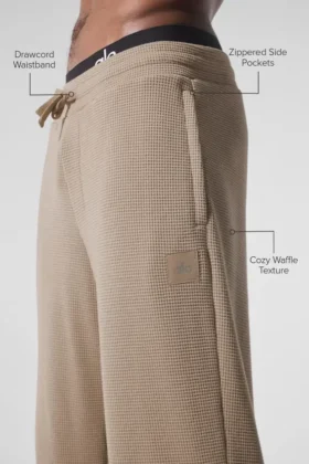 Pantalon droit à motif gaufré Elevate – Gravel