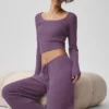 Pantalon large à taille mi-haute en pull – Plum Kiss