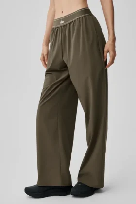 Pantalon Suit Up (coupe classique) – Olive Tree