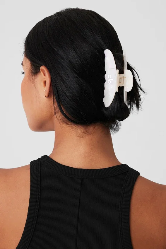 Pince à cheveux style années 90 - Perle blanche