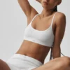 Pull « Be Mine » en maille pointelle – Blanc semi-transparent