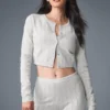 Pull « Be Mine » en maille pointelle – Gris clair chiné