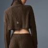 Pull à col roulé court « Winter Bliss » à mailles torsadées et manches longues - Espresso