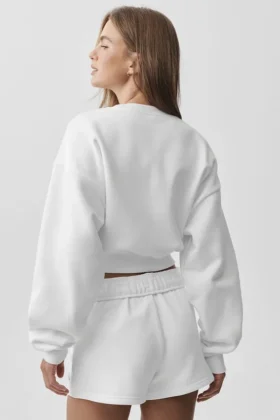 Pull court à col rond Accolade – Blanc
